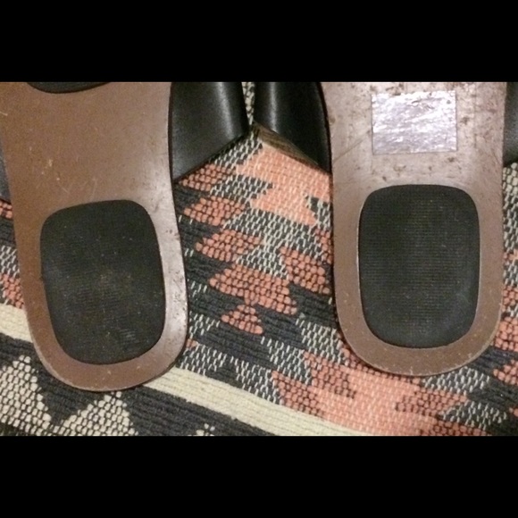 GAP Black Leather Sandals (7) - Picture 6 of 8